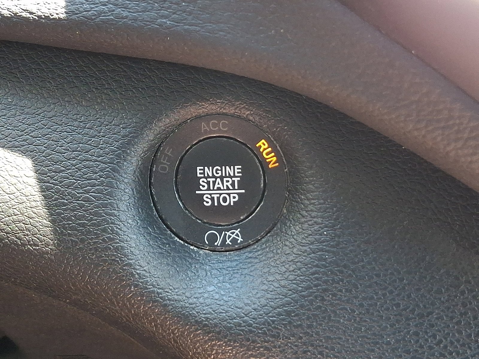 Used 2021 Jeep Cherokee Latitude Lux w/ Comfort/Convenience Group AWD/4WD image 23