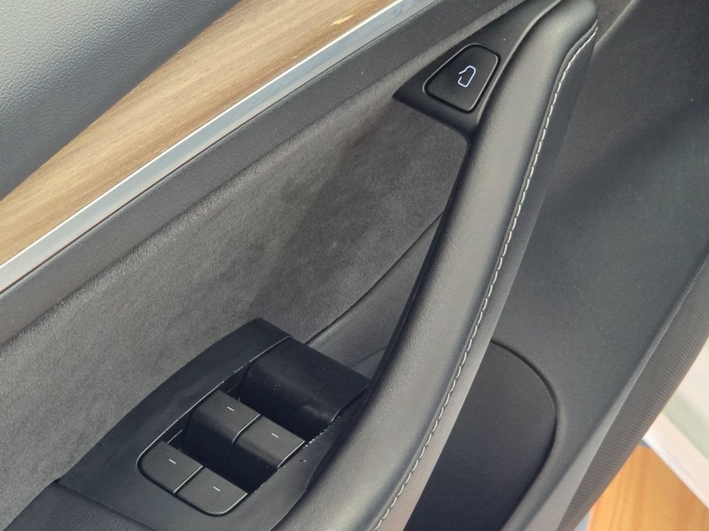 Used 2023 Tesla Model 3 Standard Range RWD image 15