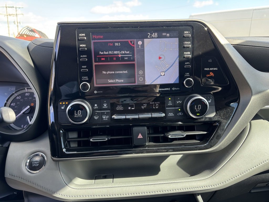 Used 2022 Toyota Highlander XLE image 15