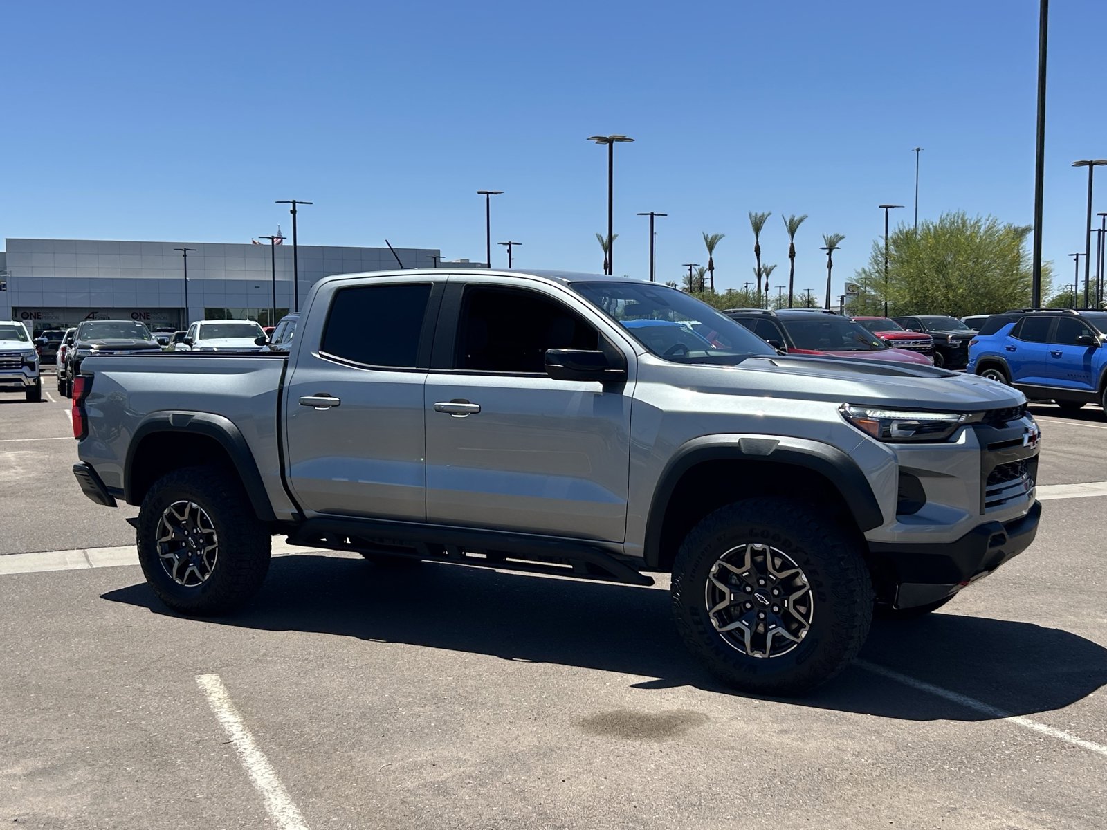 Certified 2024 Chevrolet Colorado ZR2 w/ Safety Package AWD/4WD image 7