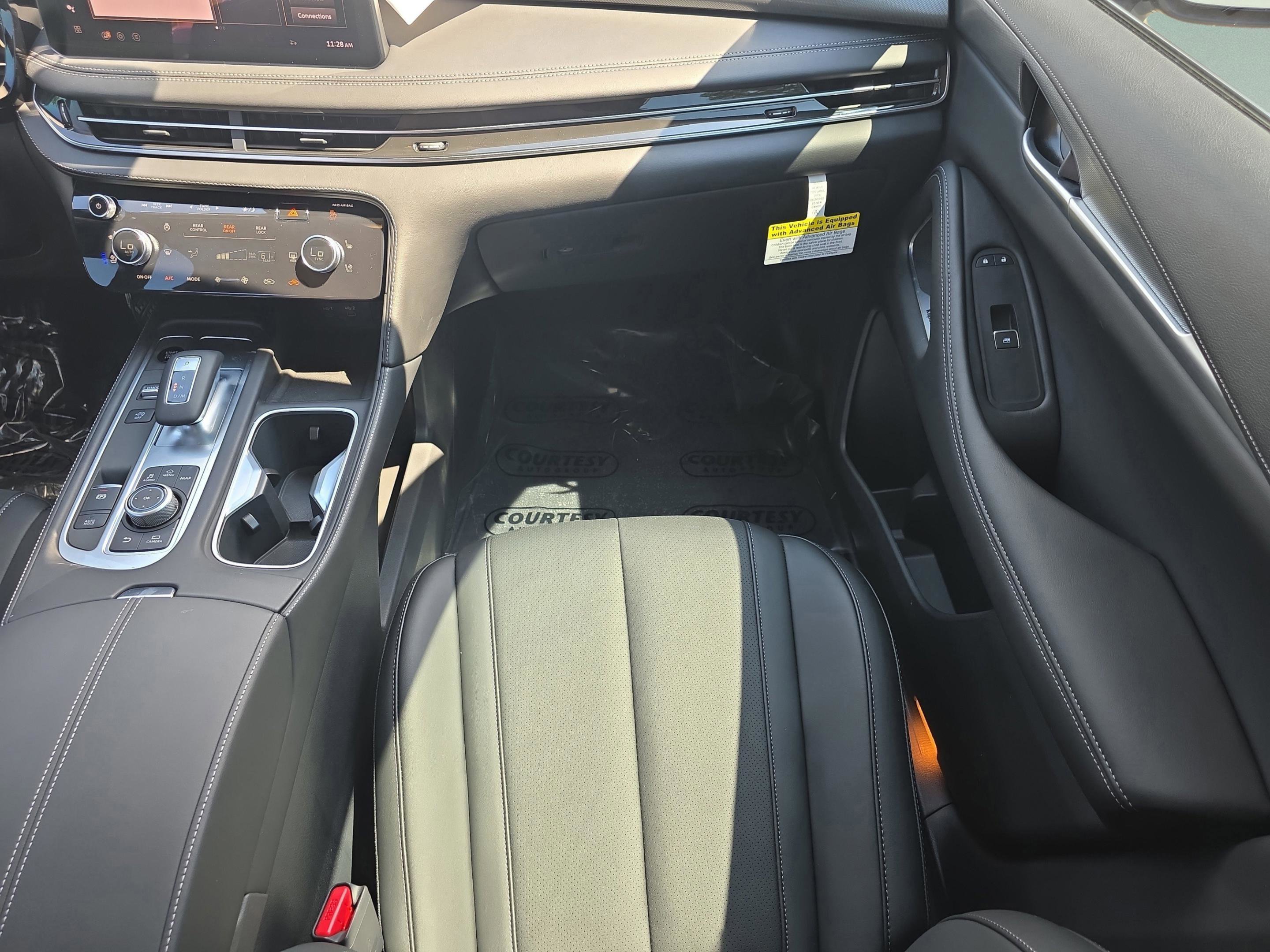 New 2026 INFINITI QX60 Luxe w/ Cargo Package image 14