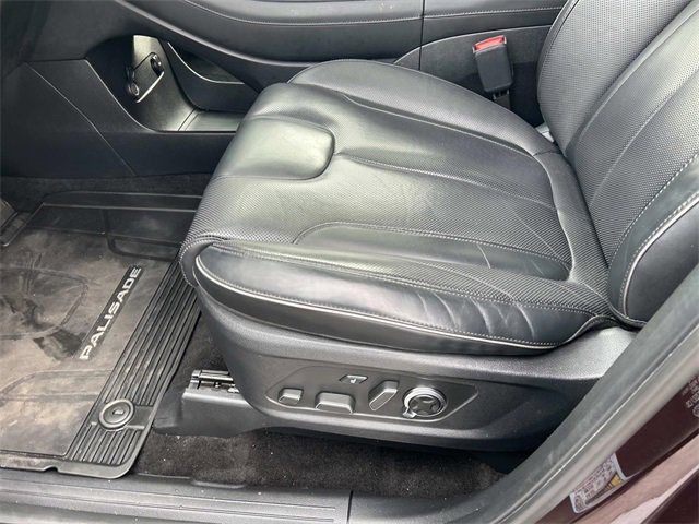 Used 2023 Hyundai Palisade Calligraphy image 23