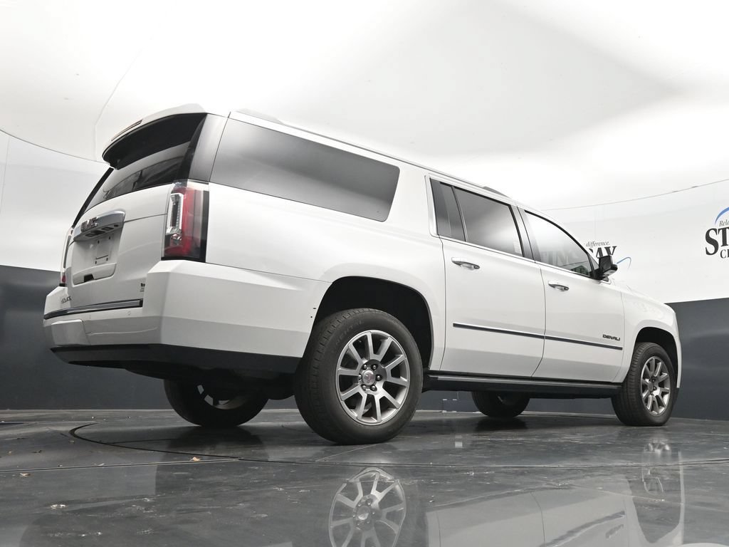 Used 2020 GMC Yukon XL Denali w/ Enhanced Security Package RWD image 32