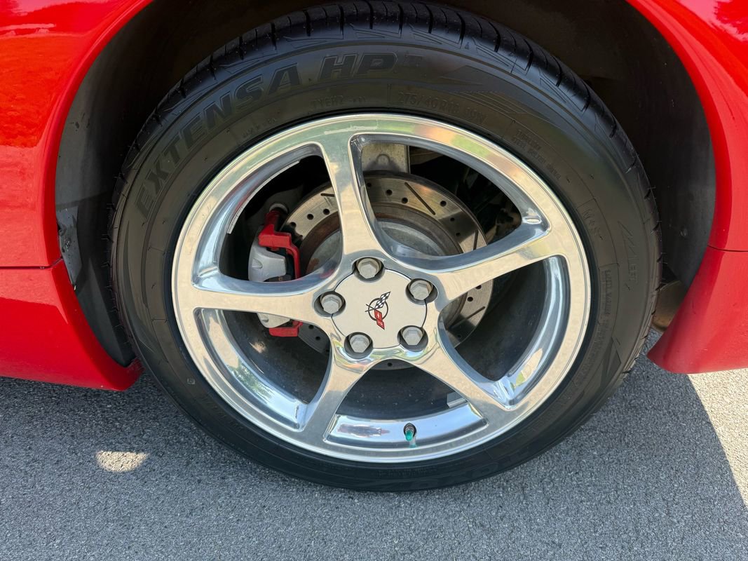 Used 2000 Chevrolet Corvette Convertible w/ Performance Handling Pkg image 15