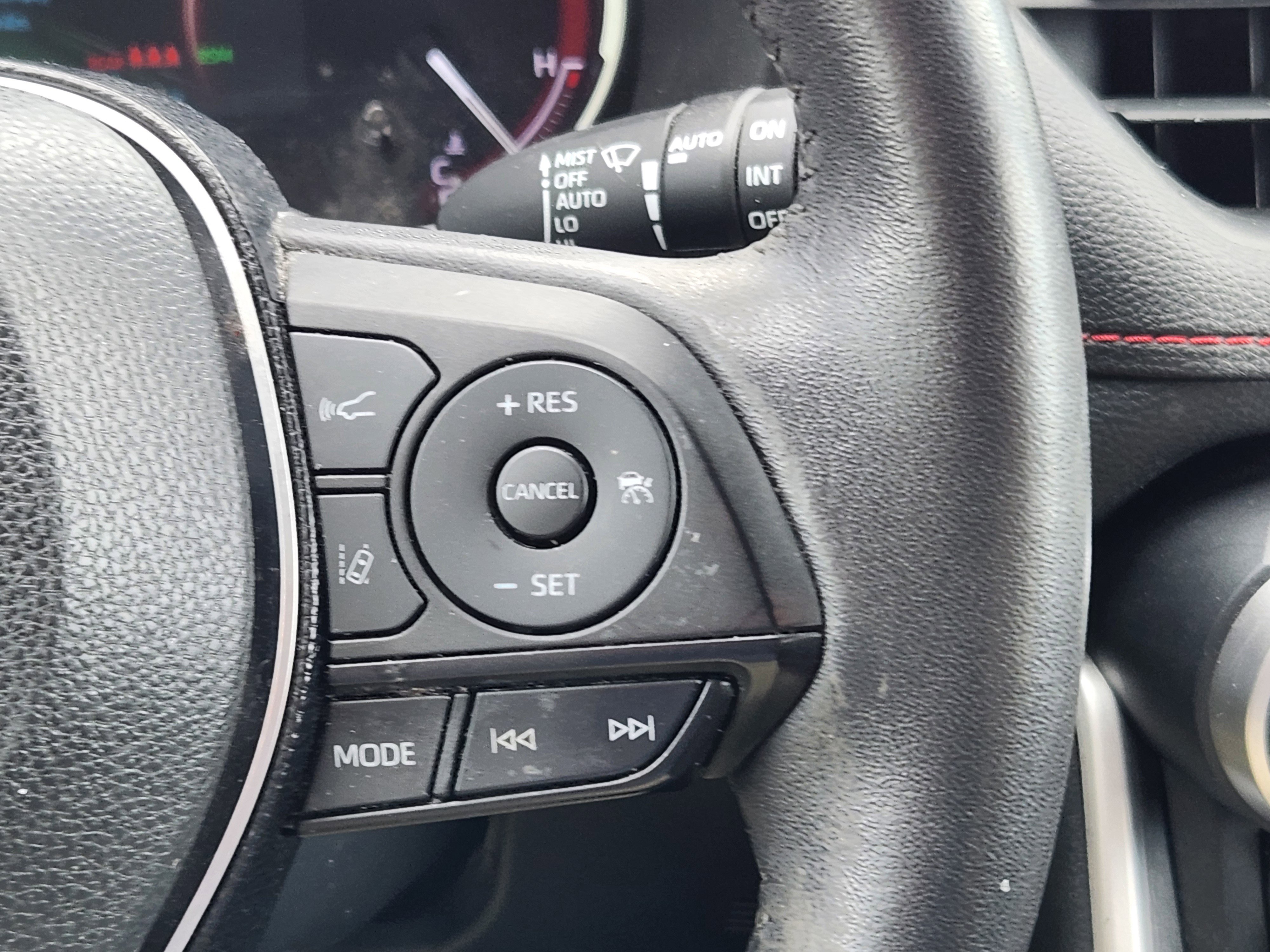 Used 2020 Toyota RAV4 TRD Off-Road w/ TRD Off-Road Weather Package AWD/4WD image 30