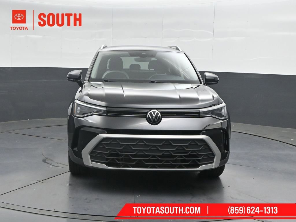 Used 2025 Volkswagen Taos SE FWD image 5