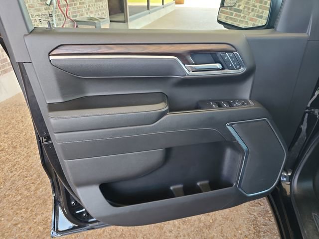 Used 2025 GMC Sierra 1500 SLT image 9