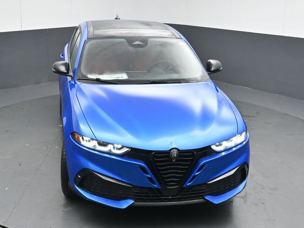 New 2026 Alfa Romeo Tonale w/ Red Premium Package AWD/4WD image 39