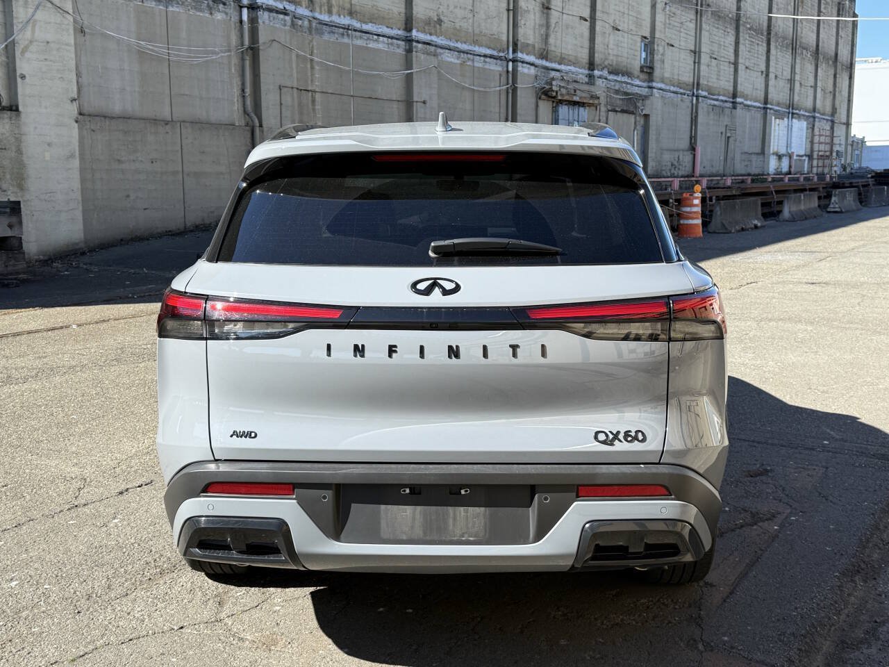 Used 2025 INFINITI QX60 Luxe w/ Black Edition AWD/4WD image 18