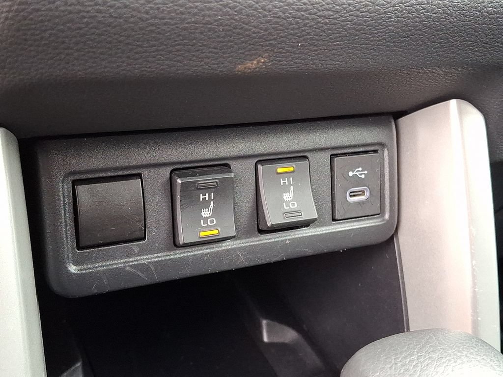 Certified 2025 Toyota Corolla Cross XLE FWD image 19