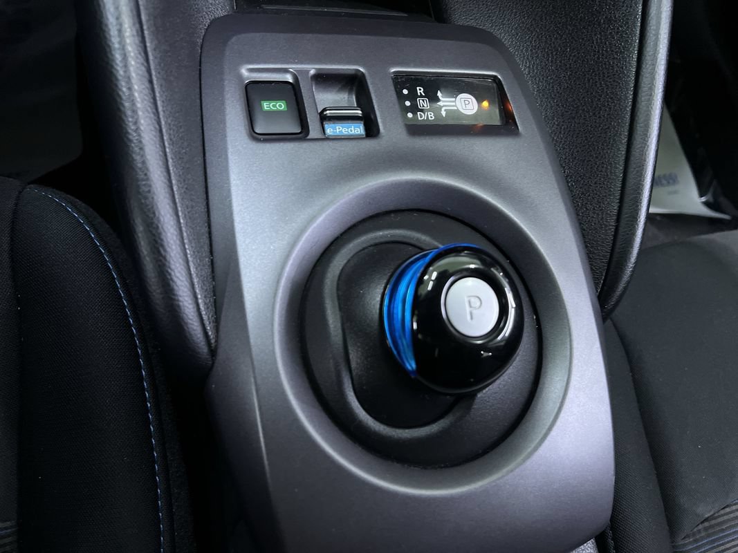 Used 2025 Nissan Leaf S FWD image 23