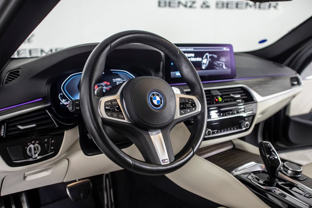 Used 2023 BMW 530e w/ M Sport Package RWD image 17
