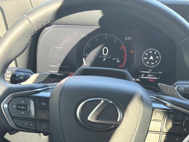 Used 2024 Lexus GX 550 w/ Accessory Package (Z1) AWD/4WD image 30