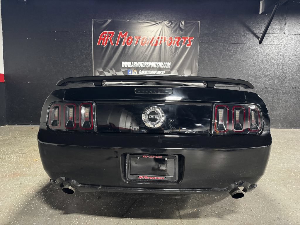 Used 2005 Ford Mustang GT RWD image 4