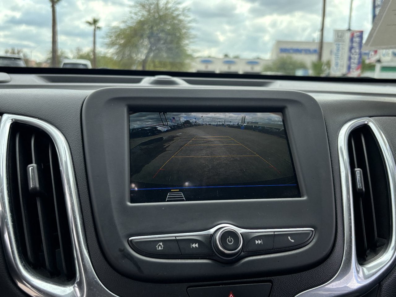 Used 2019 Chevrolet Equinox LT FWD image 21