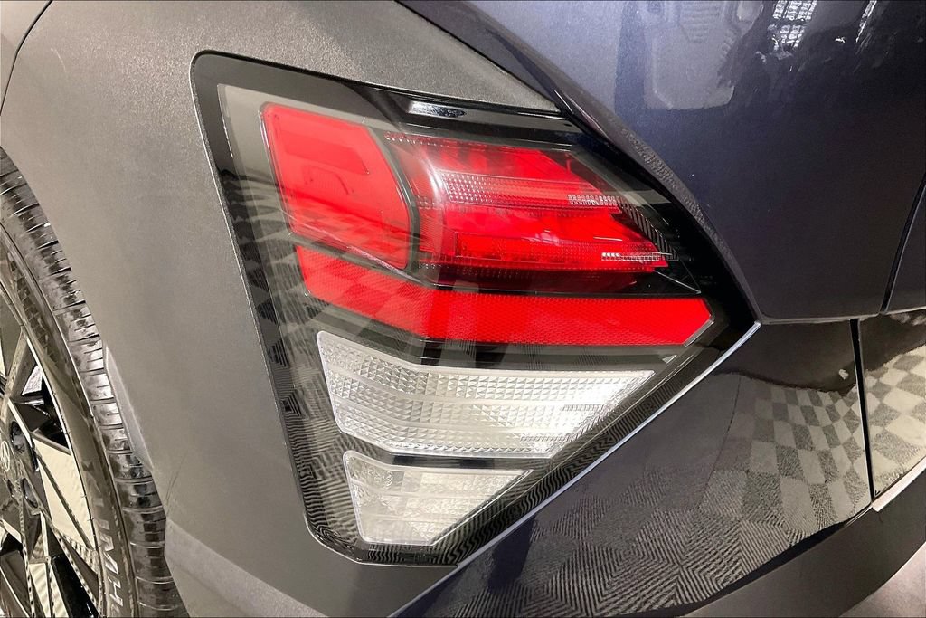 Used 2025 Hyundai Kona SEL FWD image 28