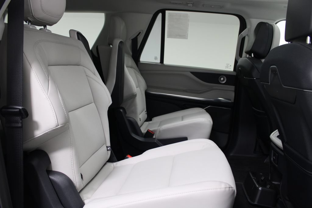 New 2026 Lincoln Navigator L Reserve AWD/4WD image 34