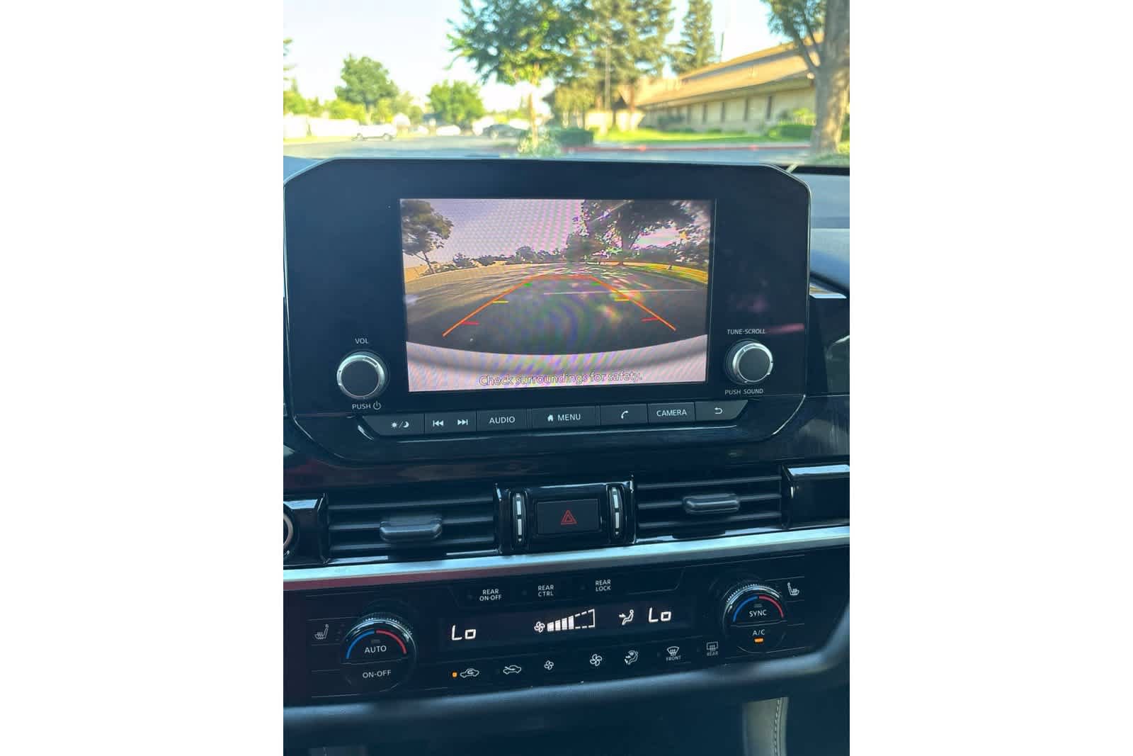 Used 2022 Nissan Pathfinder SV FWD image 16