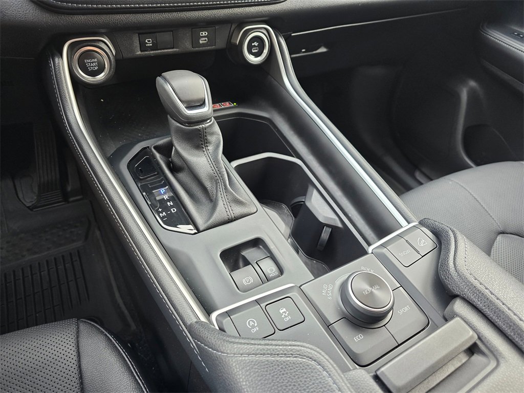 Used 2025 Toyota Grand Highlander AWD image 22