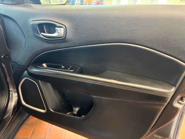 Used 2019 Jeep Compass Limited image 22