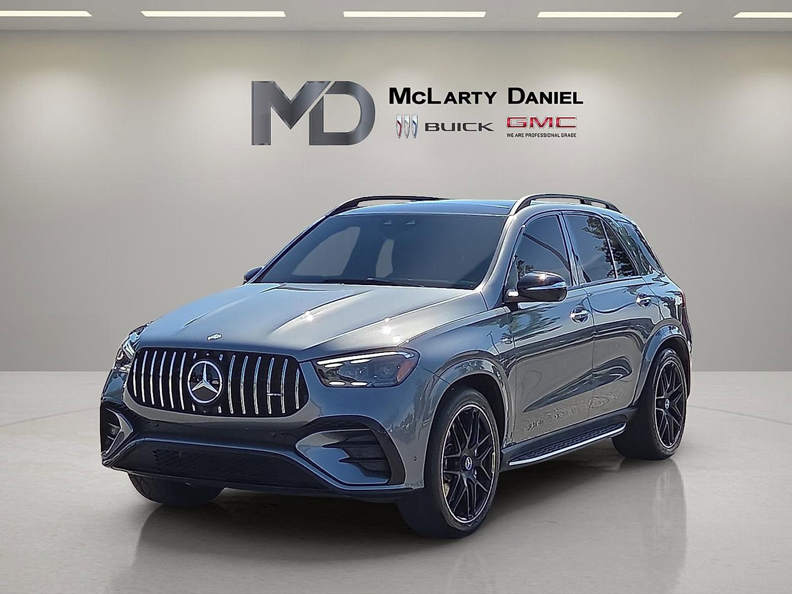 Used 2024 Mercedes-Benz GLE 53 AMG 4MATIC image 2