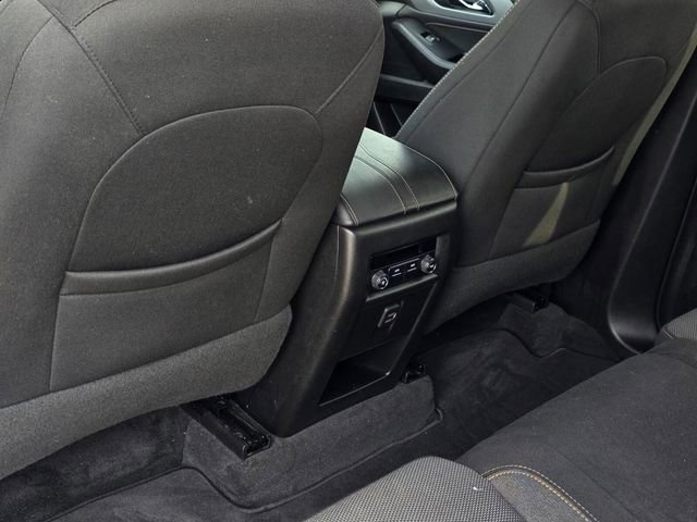 Used 2020 Chevrolet Traverse LS image 24