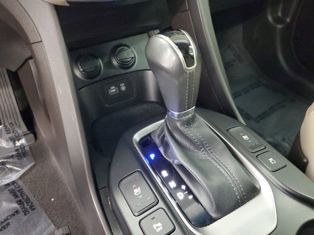 Used 2018 Hyundai Santa Fe Limited w/ Cargo Package image 23