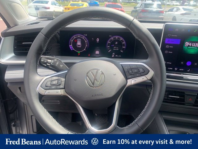 New 2025 Volkswagen Tiguan SE AWD/4WD image 9
