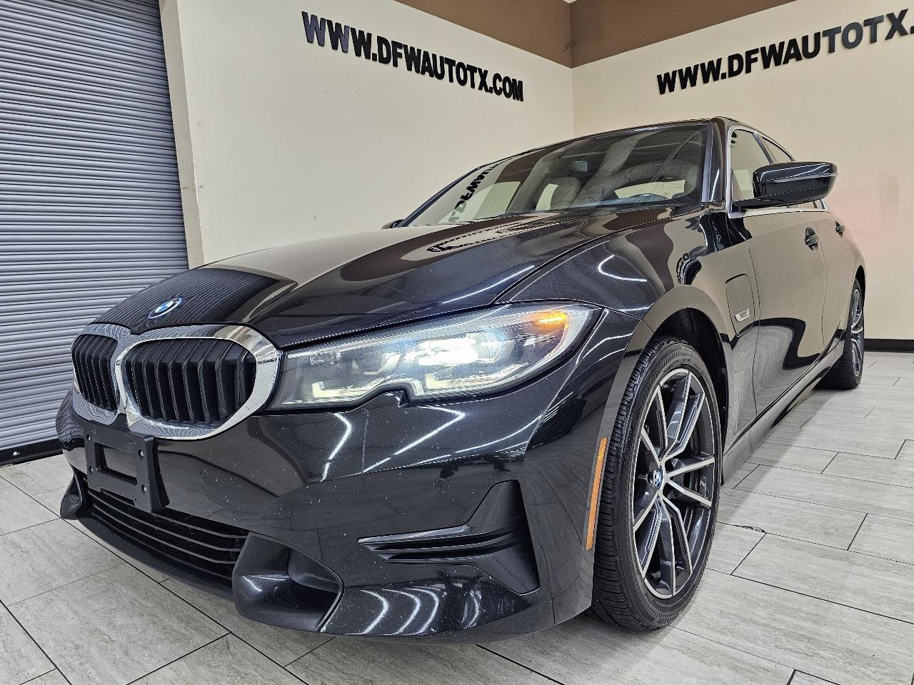 Used 2022 BMW 330e RWD image 2