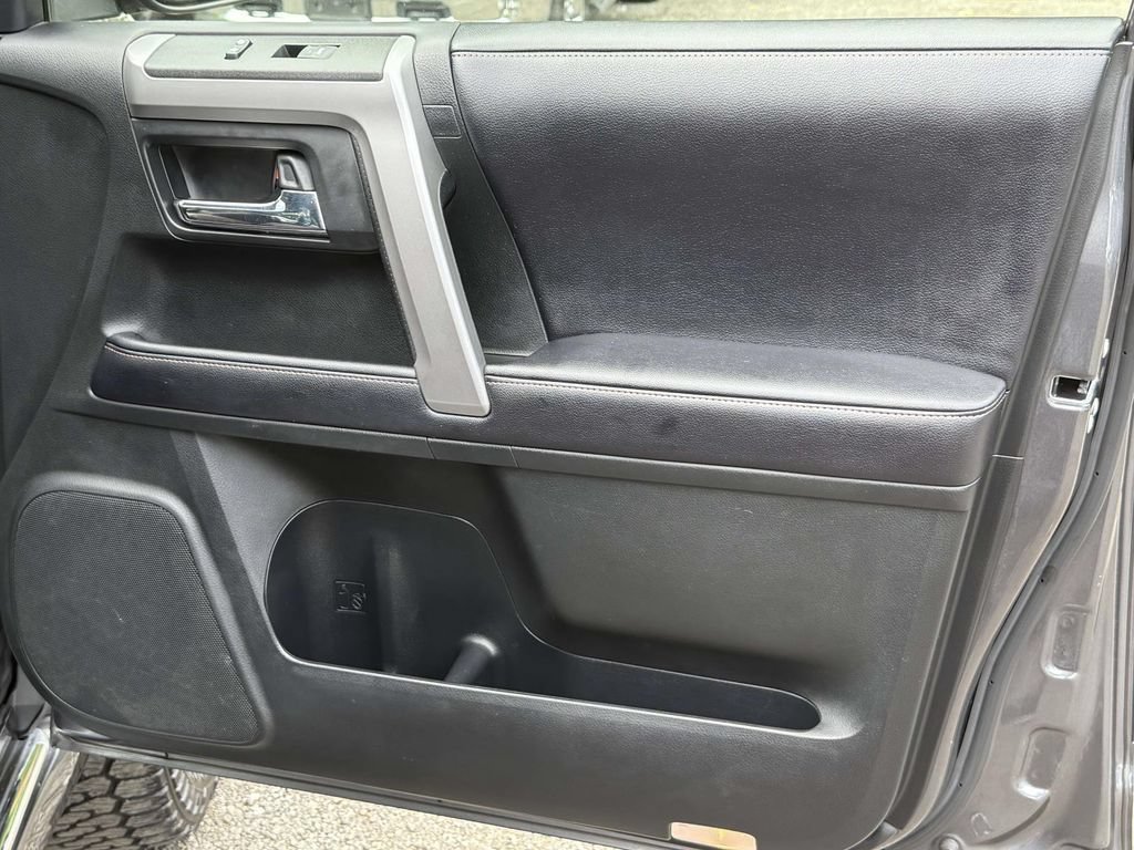 Used 2019 Toyota 4Runner Limited AWD/4WD image 7