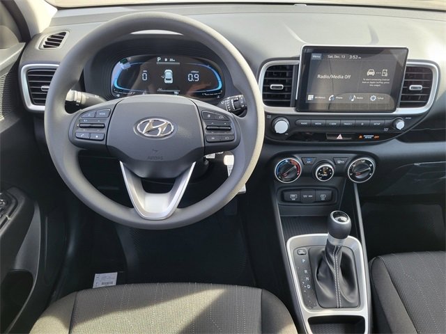 New 2026 Hyundai Venue SE image 4