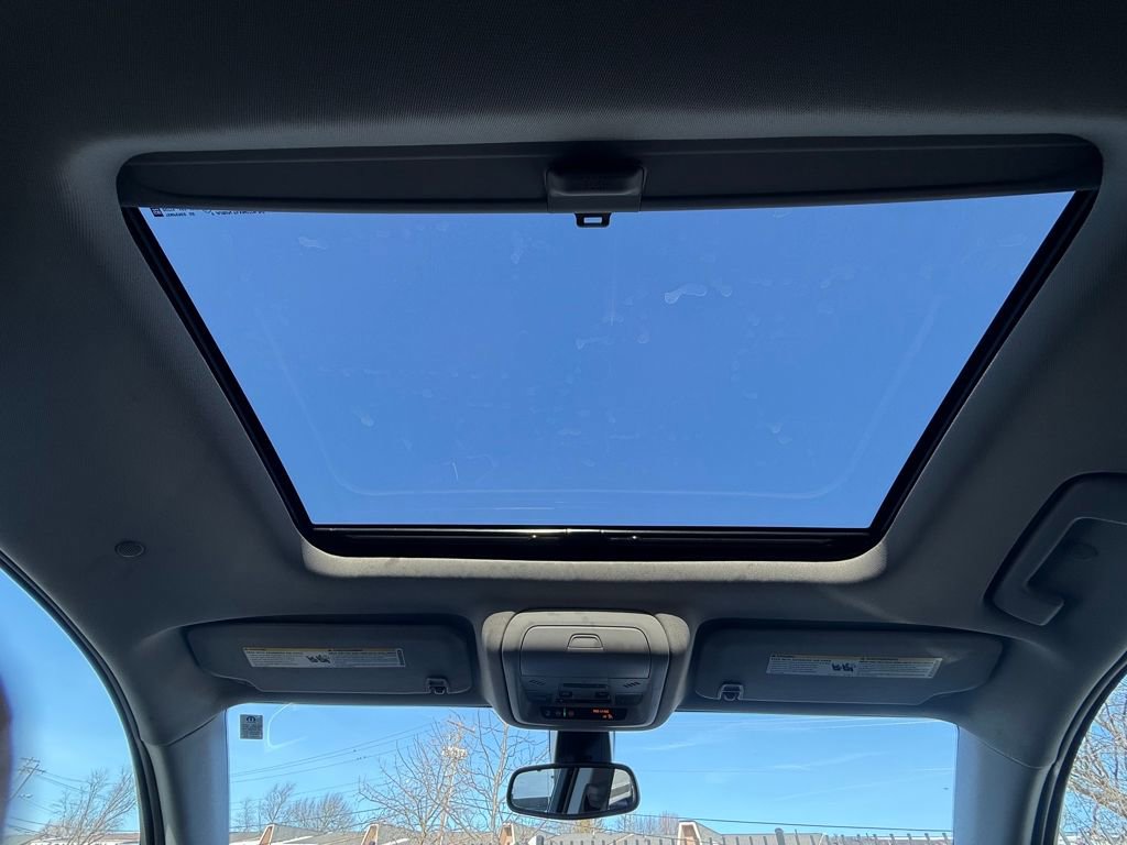 Used 2022 GMC Acadia SLT image 29