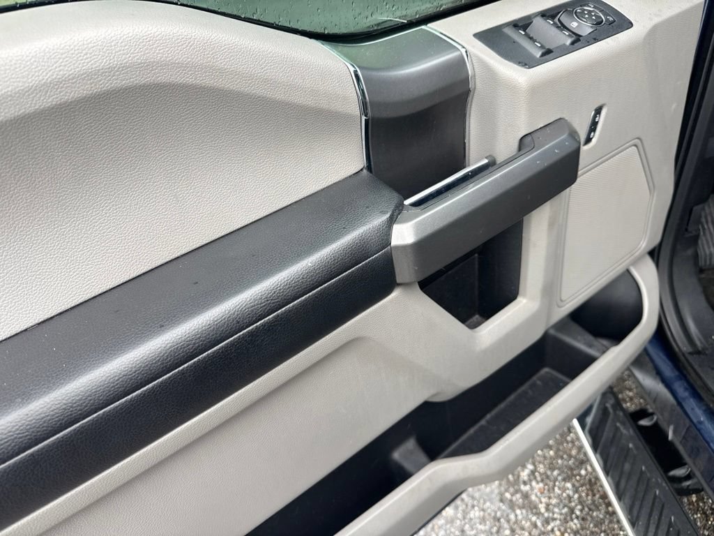 Used 2016 Ford F150 XLT w/ Equipment Group 302A Luxury RWD image 11