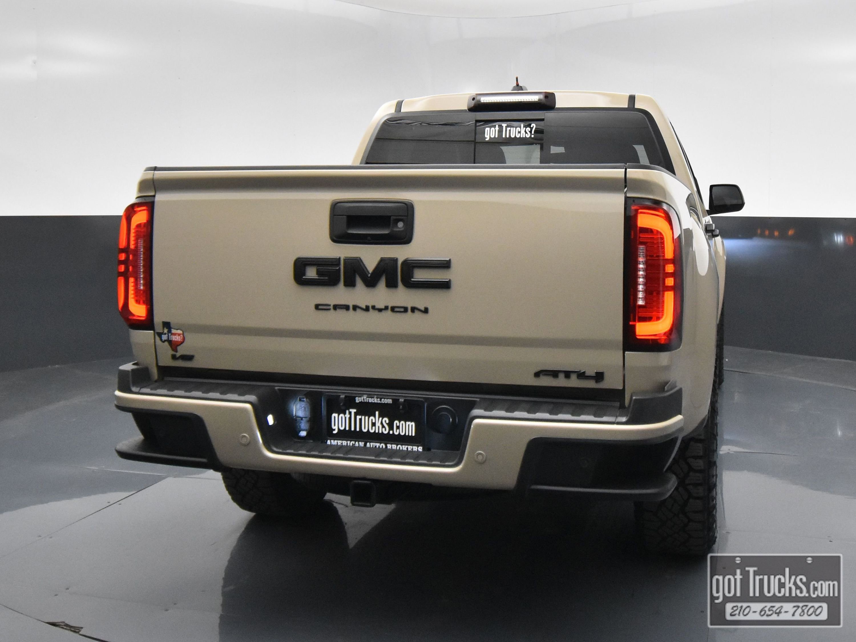 Used 2022 GMC Canyon AT4 w/ Trailering Package image 6