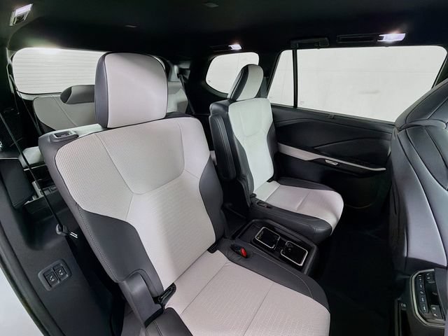 Used 2025 Lexus TX 500h AWD w/ Technology Package image 33
