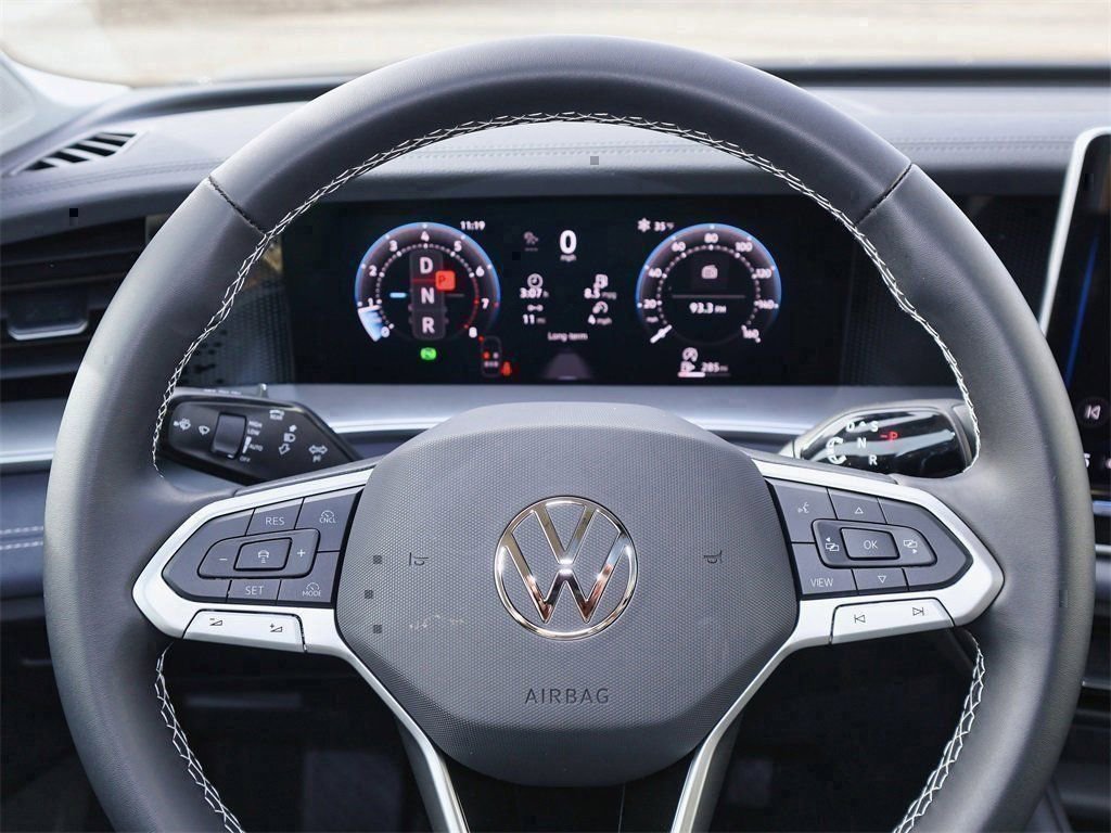 New 2026 Volkswagen Tiguan SE image 21