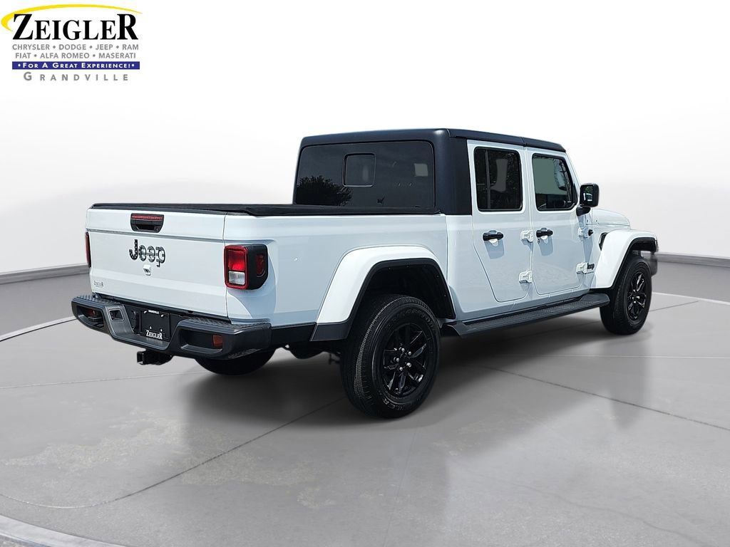Used 2023 Jeep Gladiator Sport AWD/4WD image 5