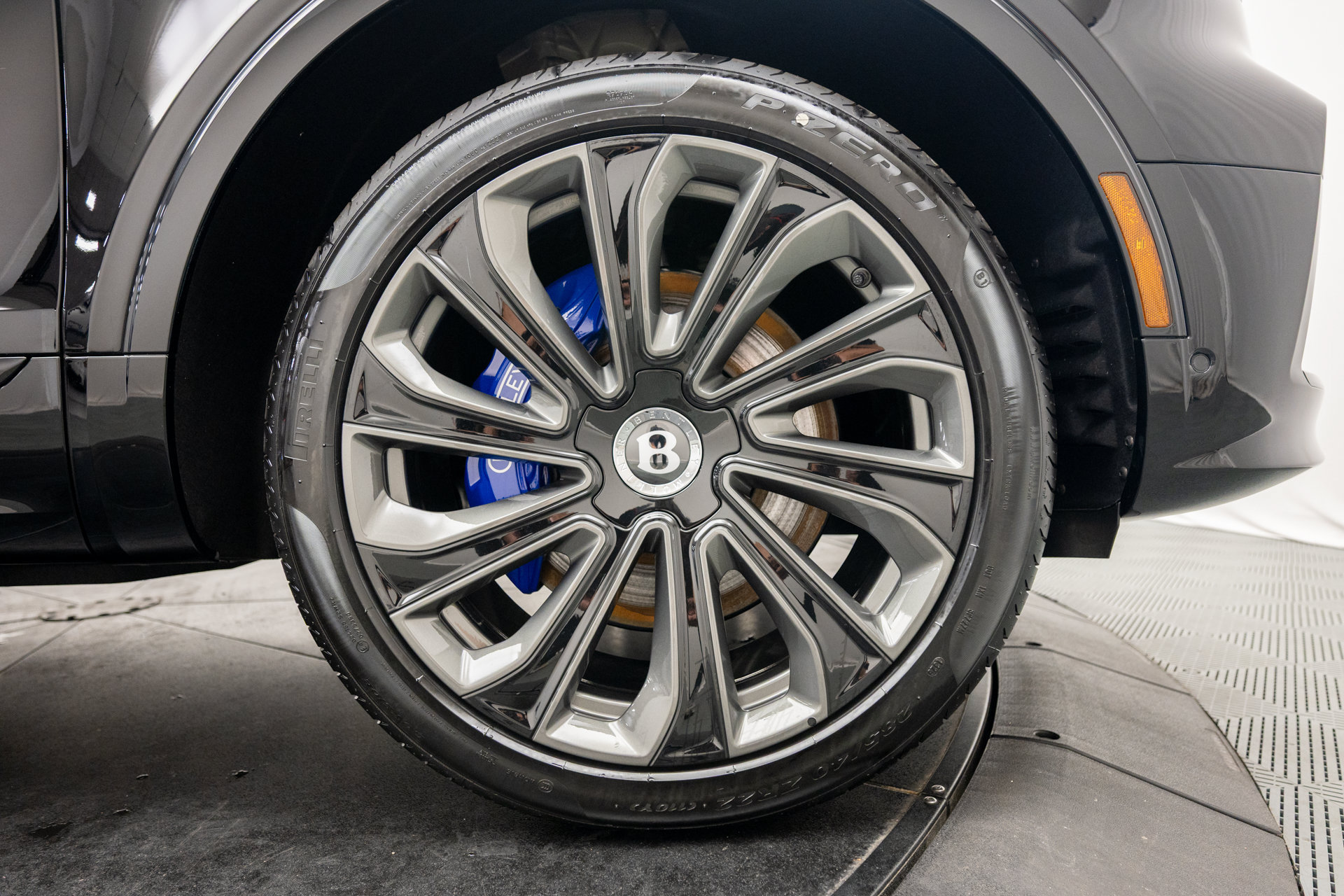 New 2027 Bentley Bentayga AWD/4WD image 42