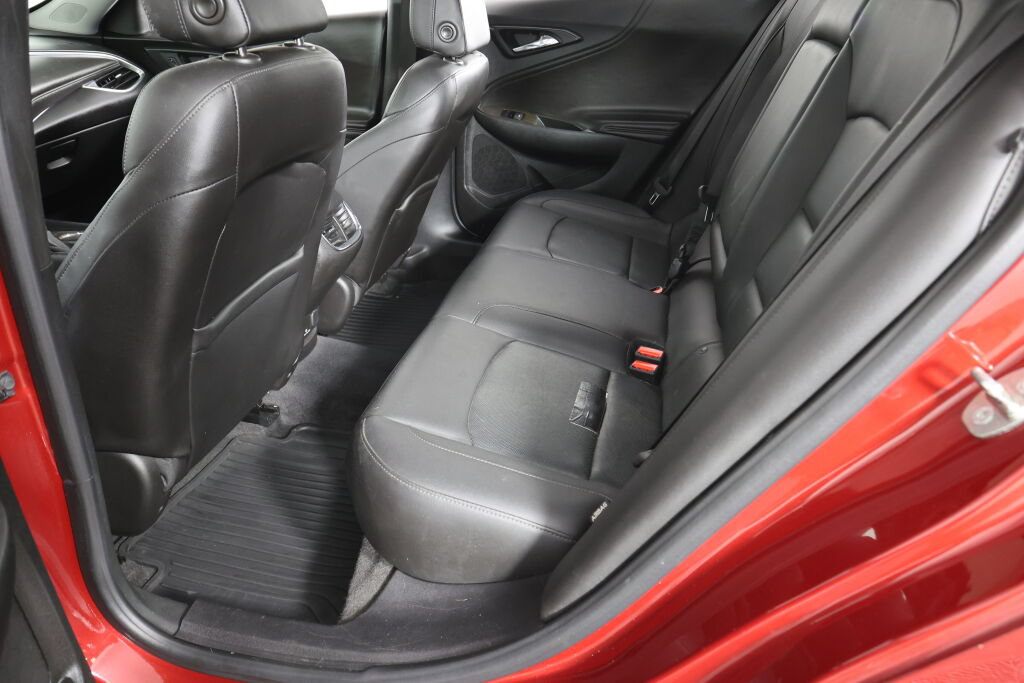 Used 2016 Chevrolet Malibu Premier FWD image 17