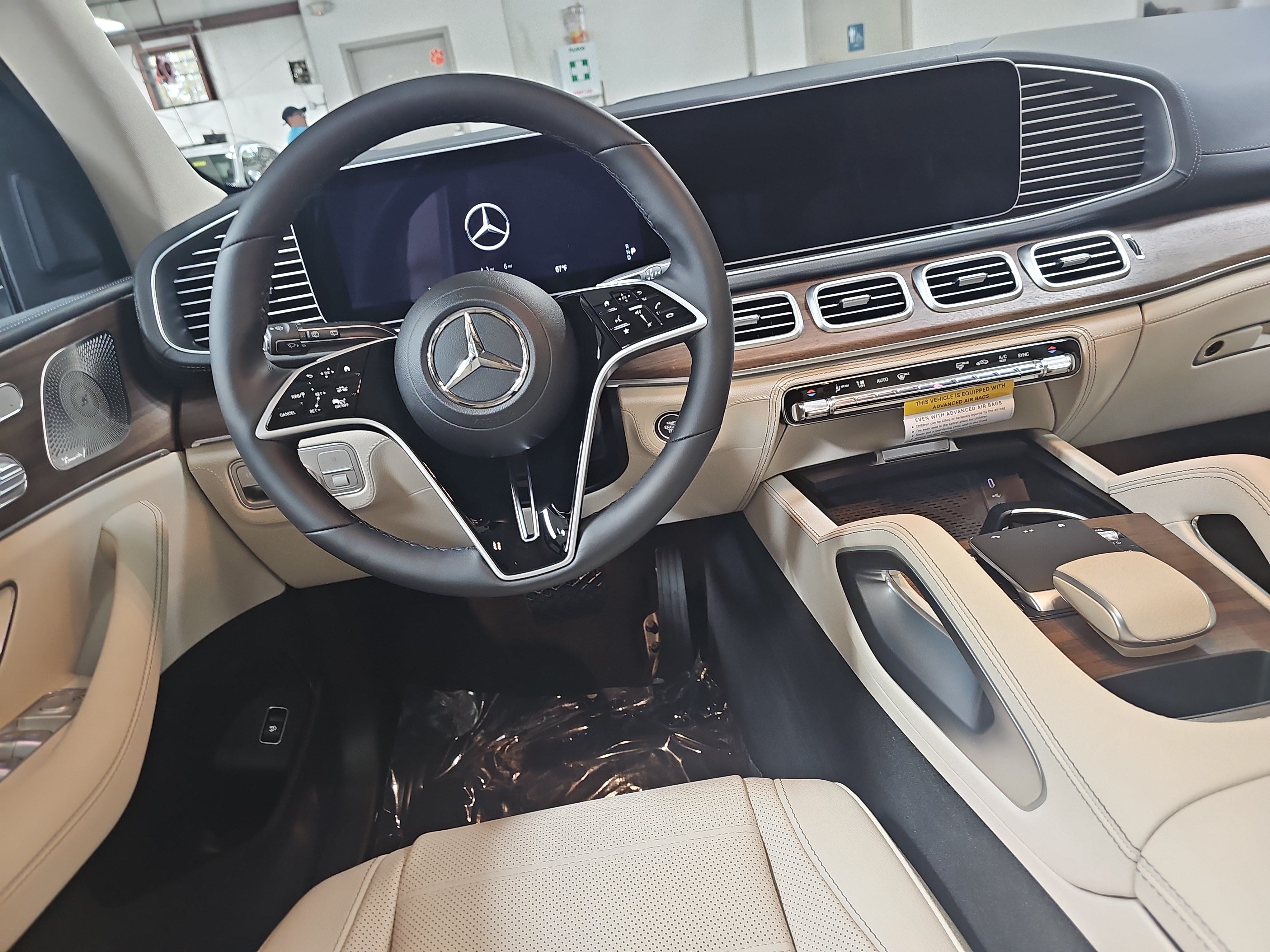 New 2026 Mercedes-Benz GLE 450 4MATIC image 16