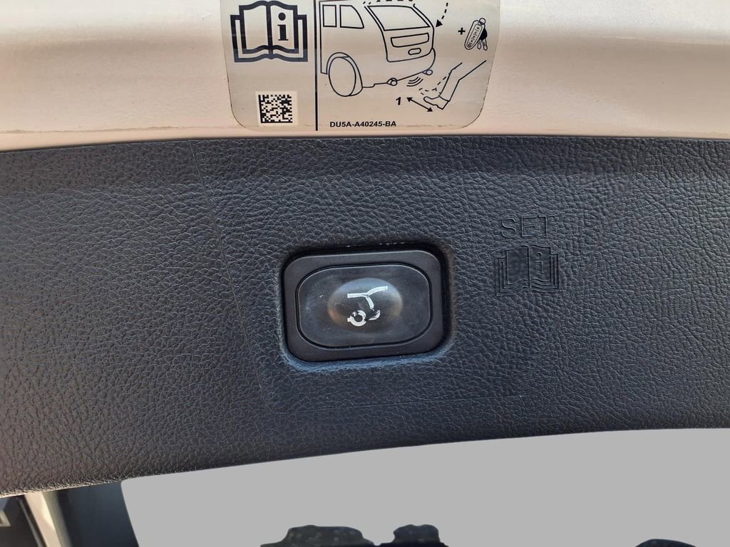 Used 2019 Ford Edge Titanium w/ Equipment Group 301A image 28