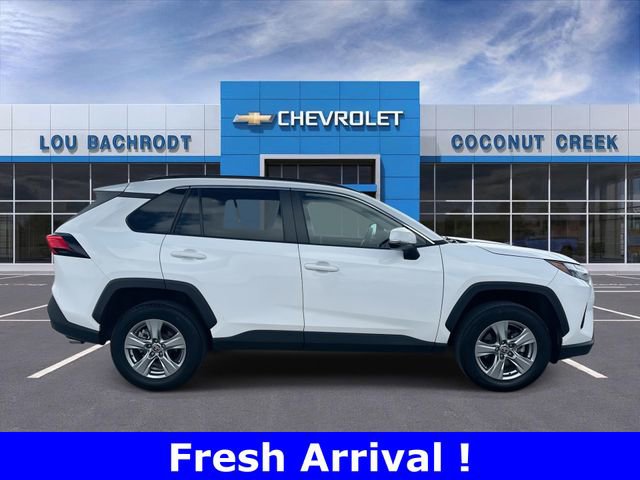 Used 2023 Toyota RAV4 XLE image 9