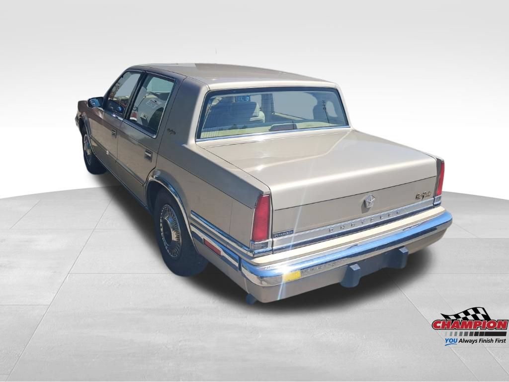 Used 1989 Chrysler New Yorker FWD image 4