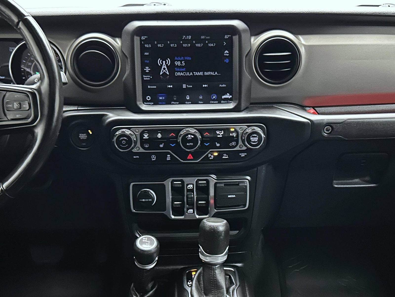Used 2021 Jeep Gladiator Sport AWD/4WD image 13