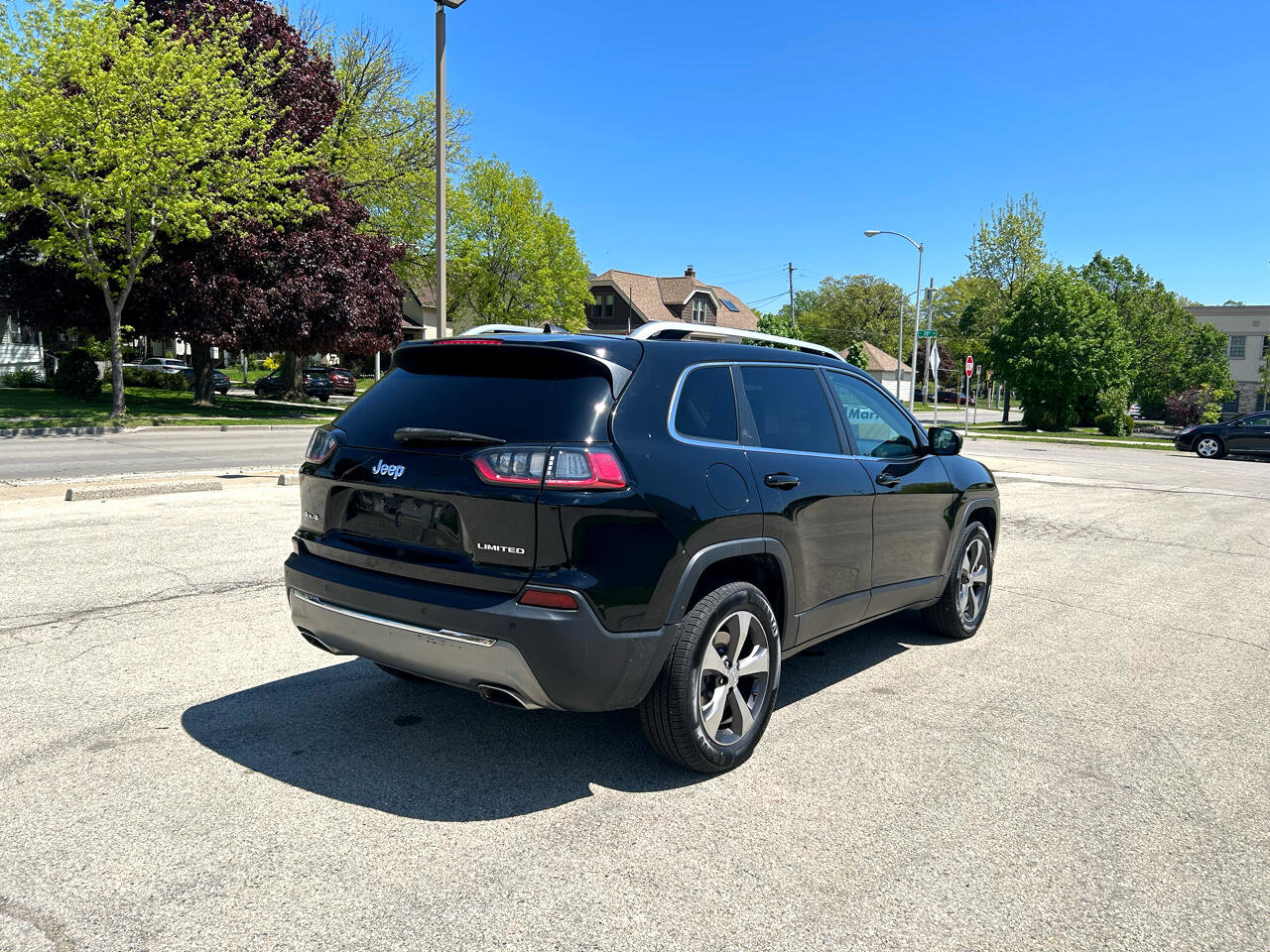 Used 2020 Jeep Cherokee Limited image 7