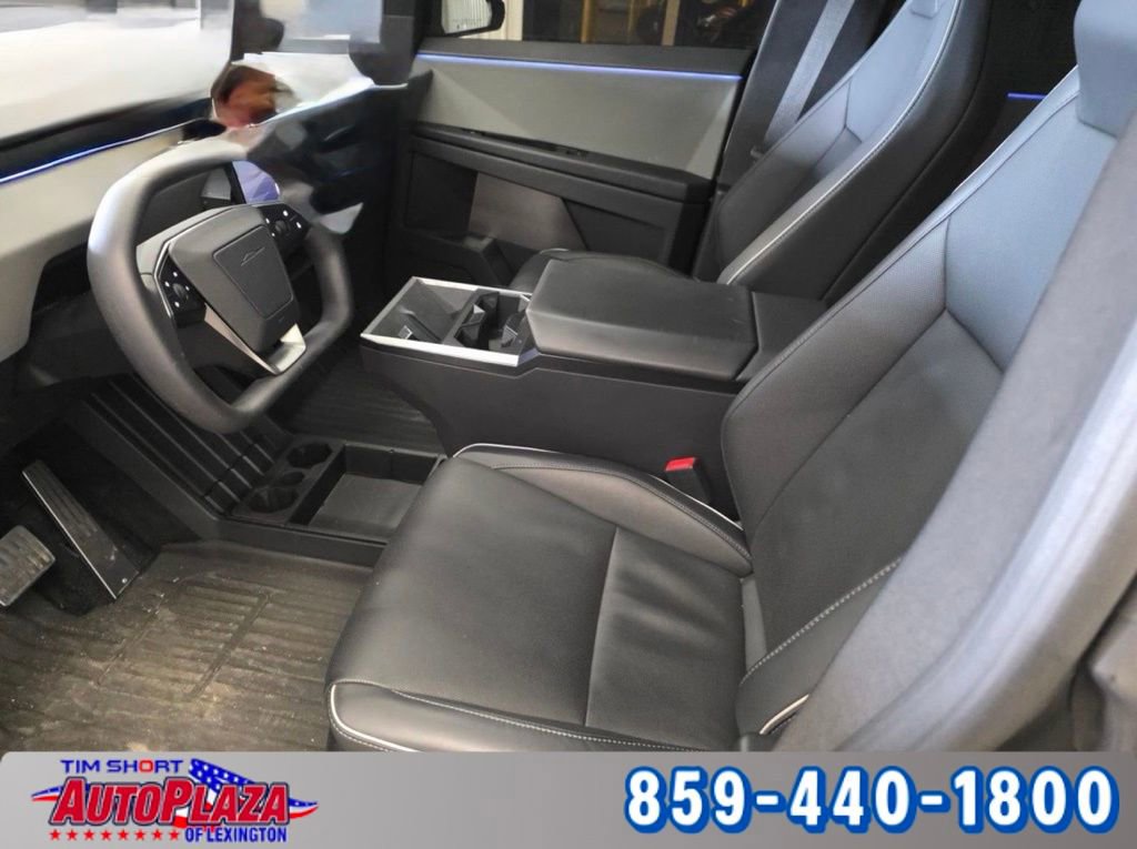 Used 2024 Tesla Cybertruck AWD Crew Cab image 2