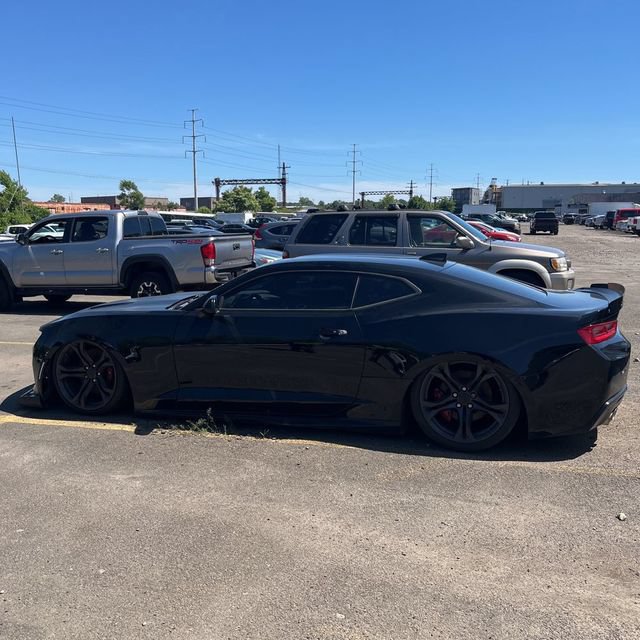 Used 2018 Chevrolet Camaro SS RWD image 7
