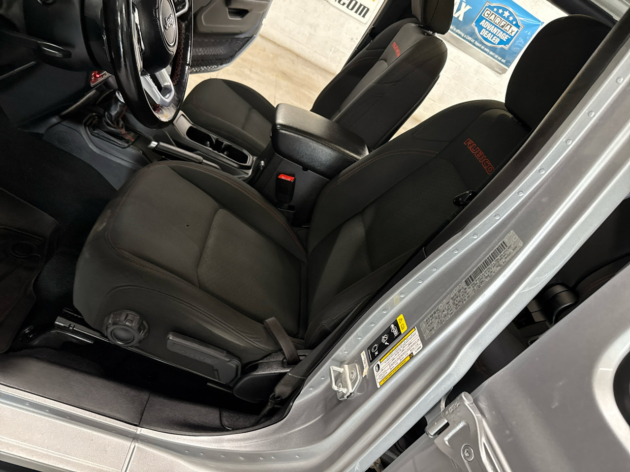 Used 2020 Jeep Gladiator Rubicon image 9