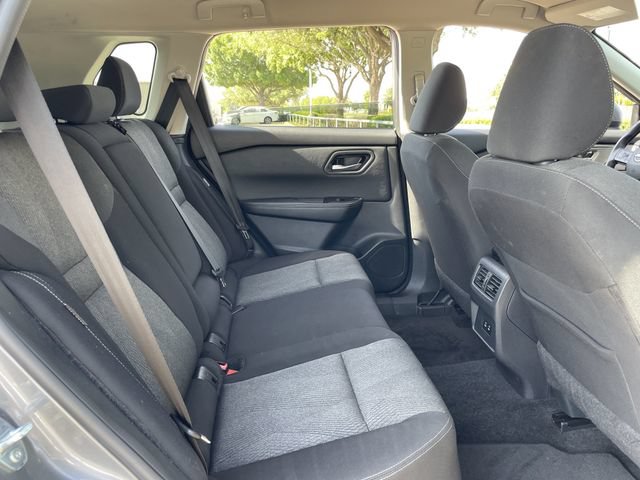 Used 2025 Nissan Rogue SV FWD image 26