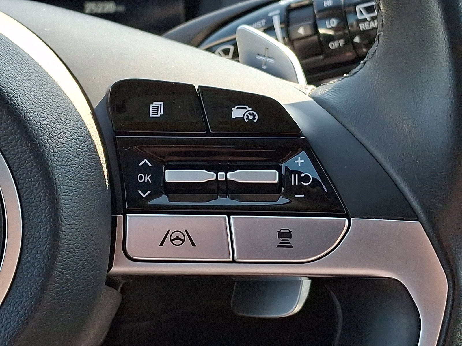 Certified 2023 Hyundai Tucson Limited AWD/4WD image 23